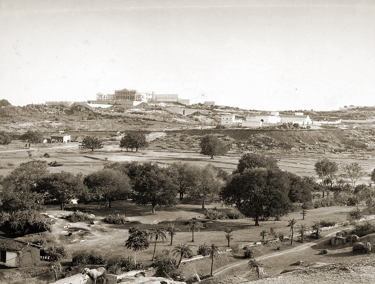 Falaknuma Palace — mirror of the sky