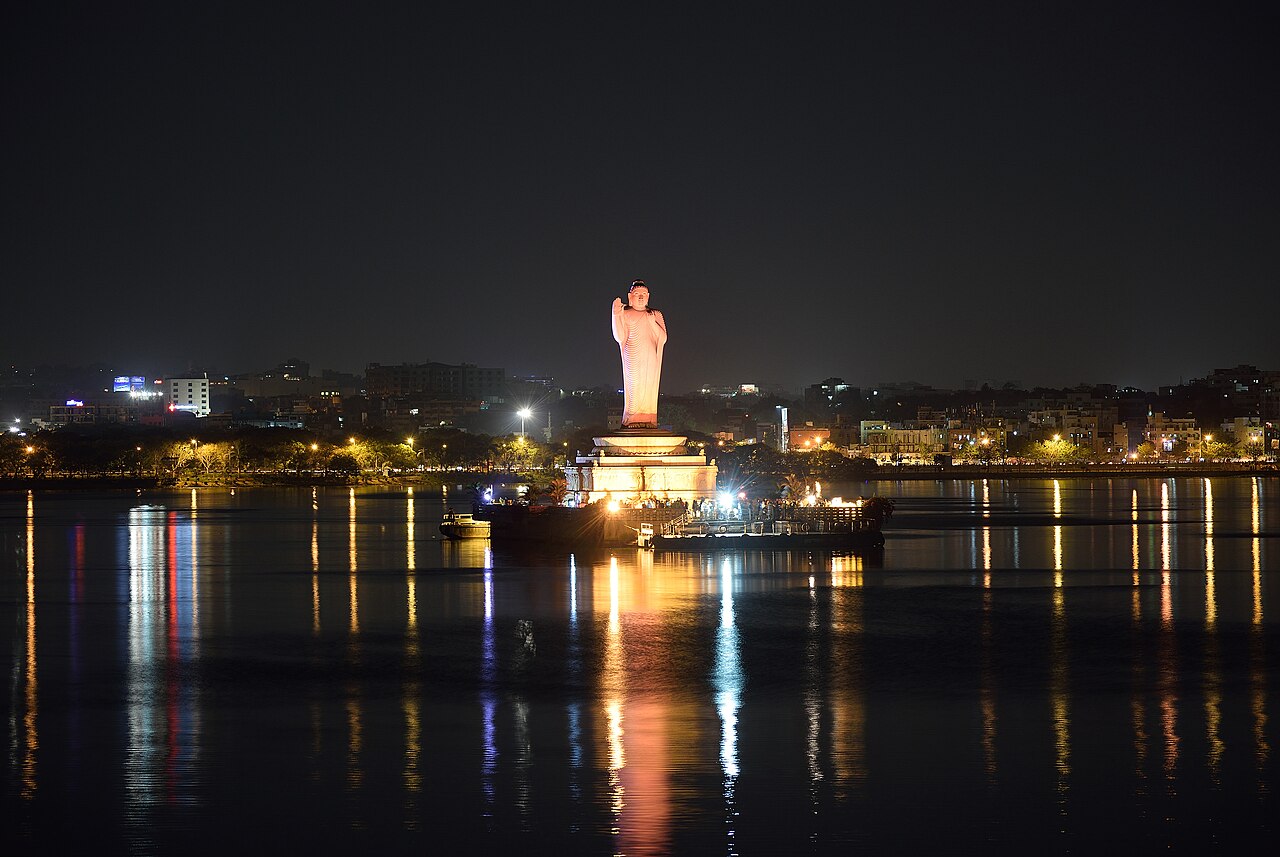 Hussain Sagar lake at Hyderabad